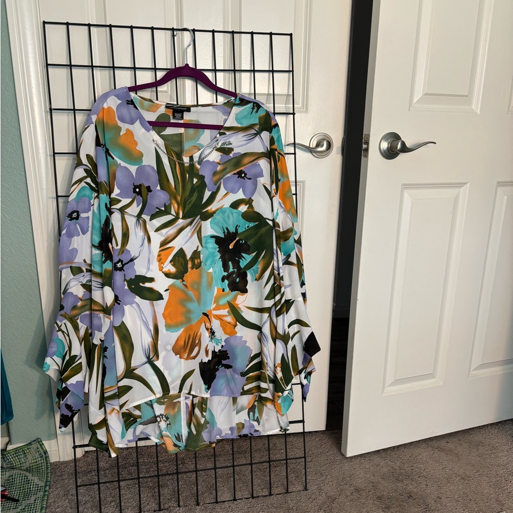 Ashley Stewart Multi color floral print Blouse Size 22/24
